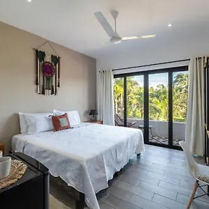 https://coba-47.quintano-roohotels.com