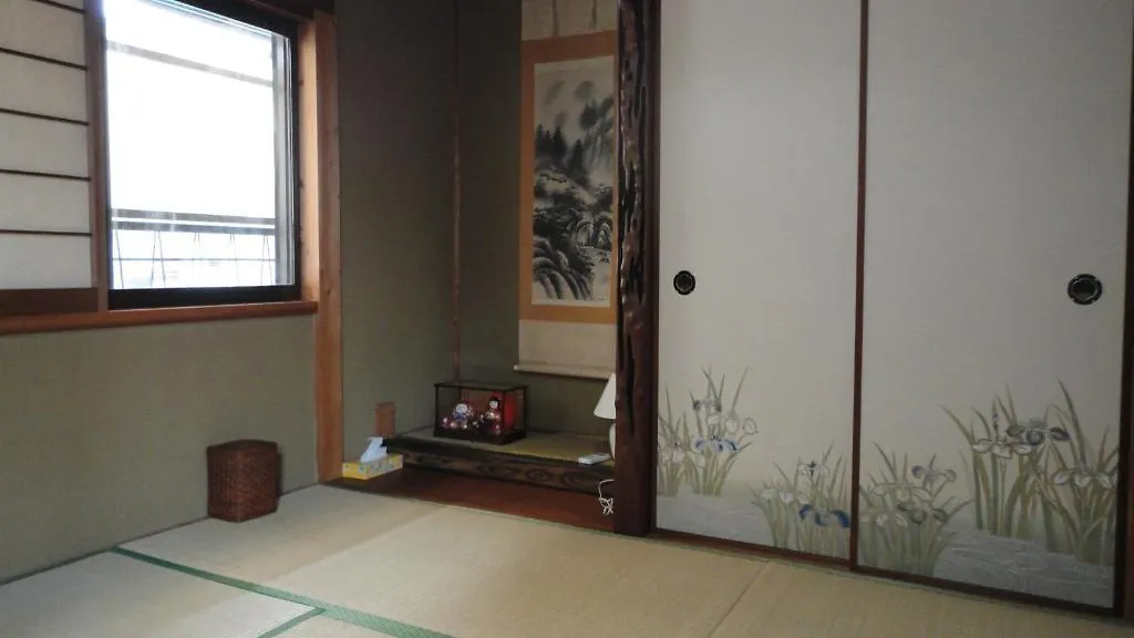 Guesthouse Higashiyama Kyoto 0*,  Japan