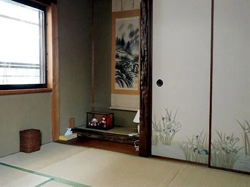 Guesthouse Higashiyama Kyoto 0*,  Japan